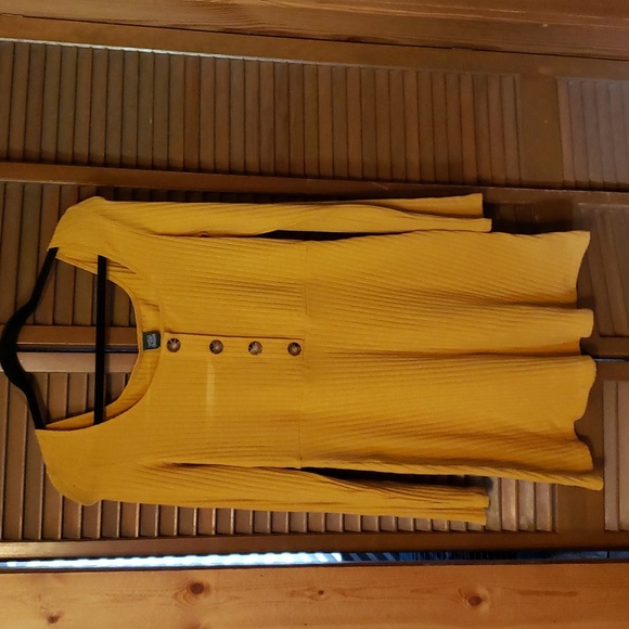 Women's dress size Medium - Picture 1 of 4